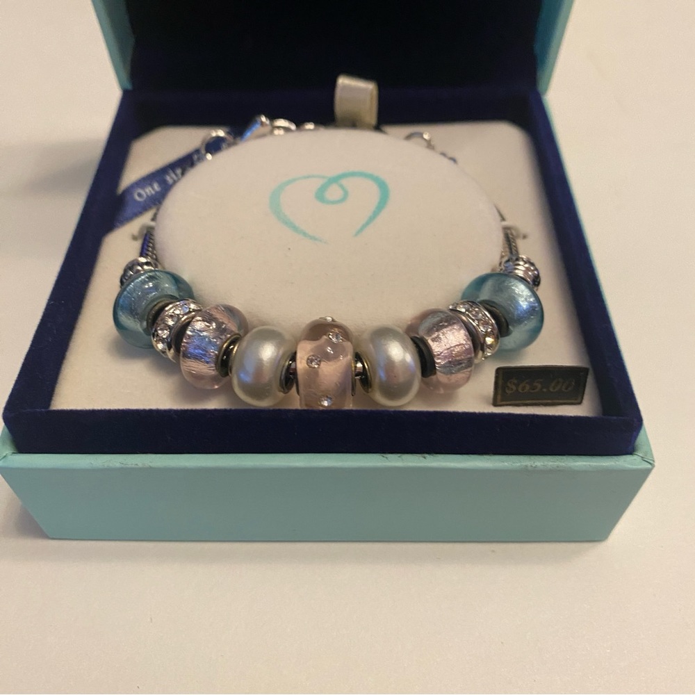 Lovita costume silvertone bracelet with glass charms NIP O/S nice gift box!